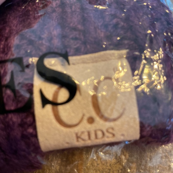 C.C kids knit beanie - Picture 3 of 4